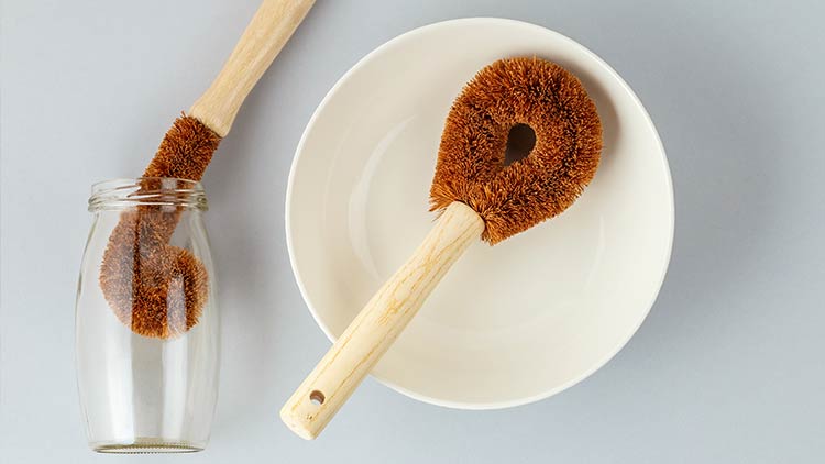 escovas de fibra de coco para limpar tigelas