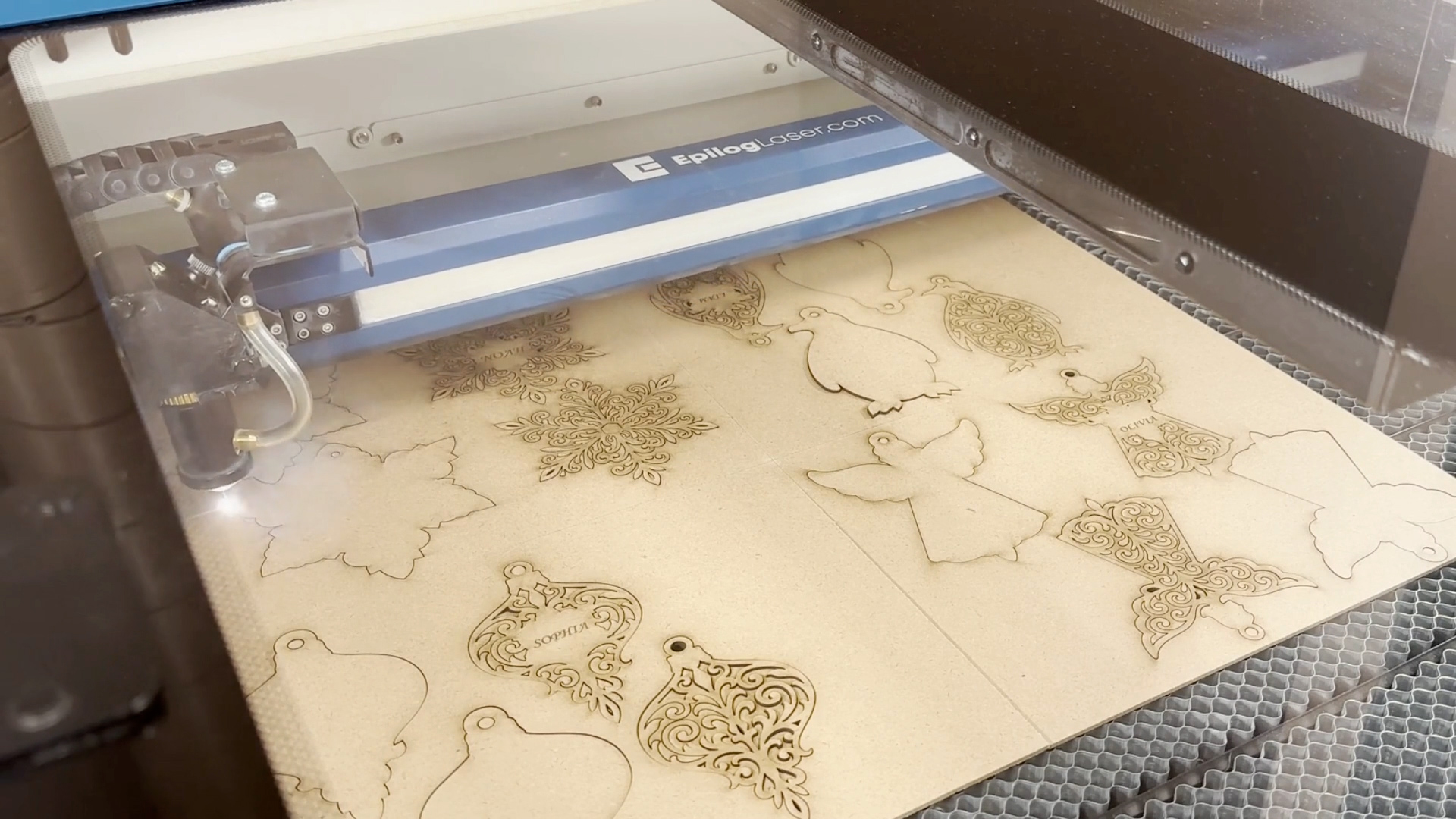 laser cutting wood for Christmas Ornaments