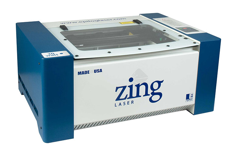 第十届 Epilog 挑战赛大奖包括一台 30 瓦 Zing 16 激光机系统。 一台 30 瓦 Epilog Zing 16 激光机。