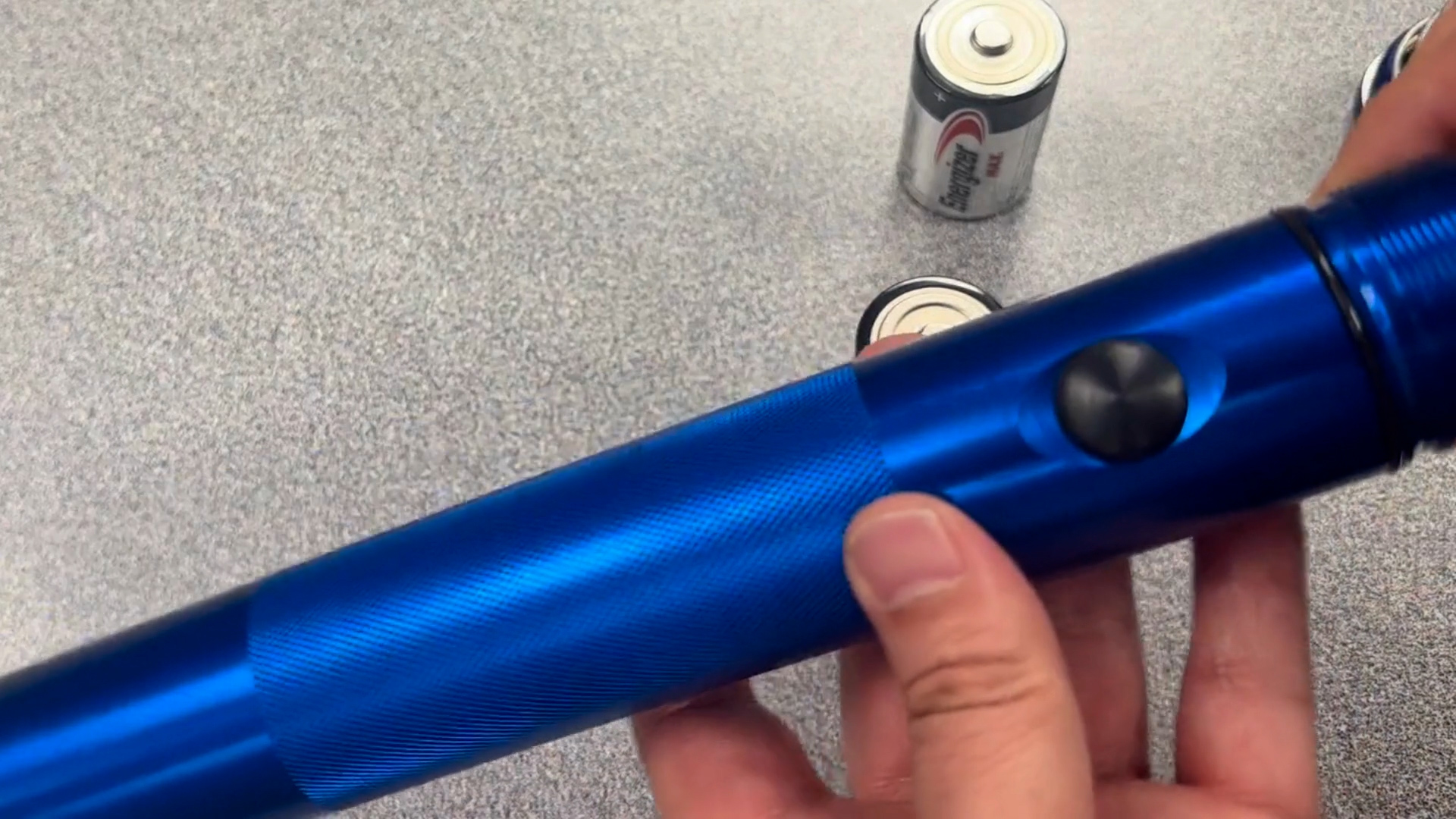 Préparer la lampe de poche maglite pour la gravure