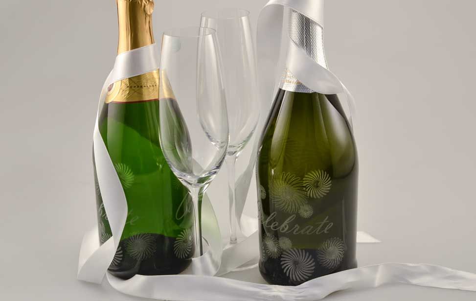 Botellas de champaña grabadas por láser