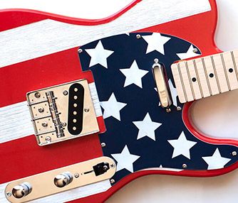 guitarra con franjas y estrellas personalizada grabada por láser