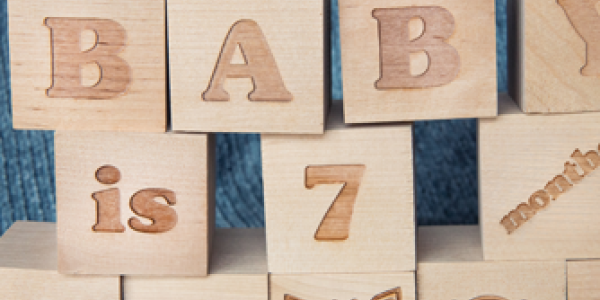 gravure au laser de cubes pour bébés