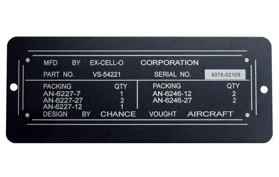 Plaque signalétique en aluminium anodisé avec numéro de série de pièce et informations